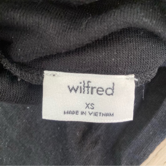 Black turtleneck - Picture 4 of 4